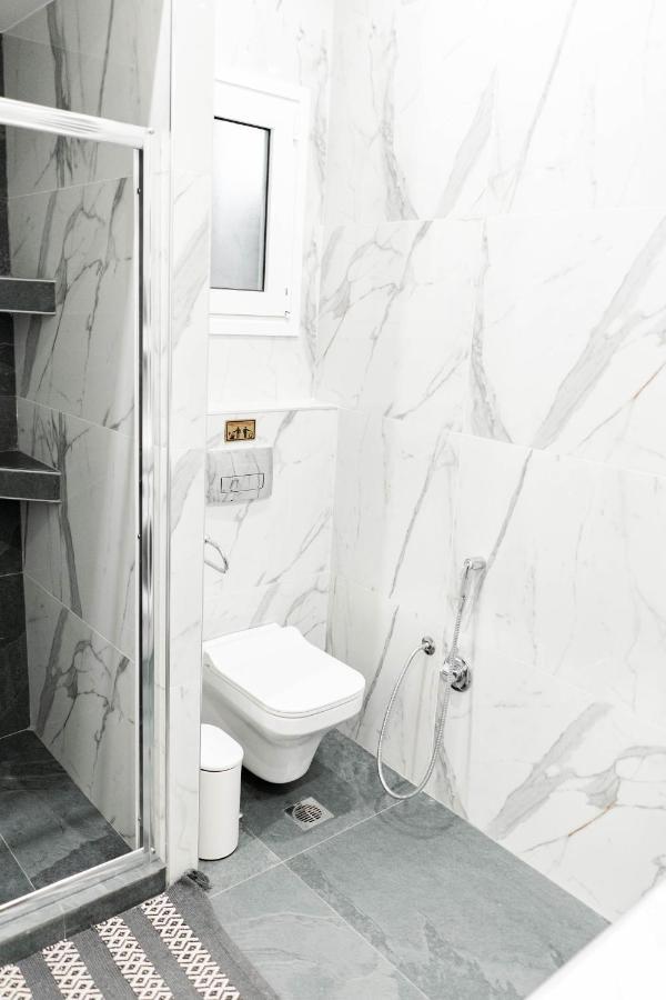 Larissa Railway &Metro Station Apartment أثينا المظهر الخارجي الصورة