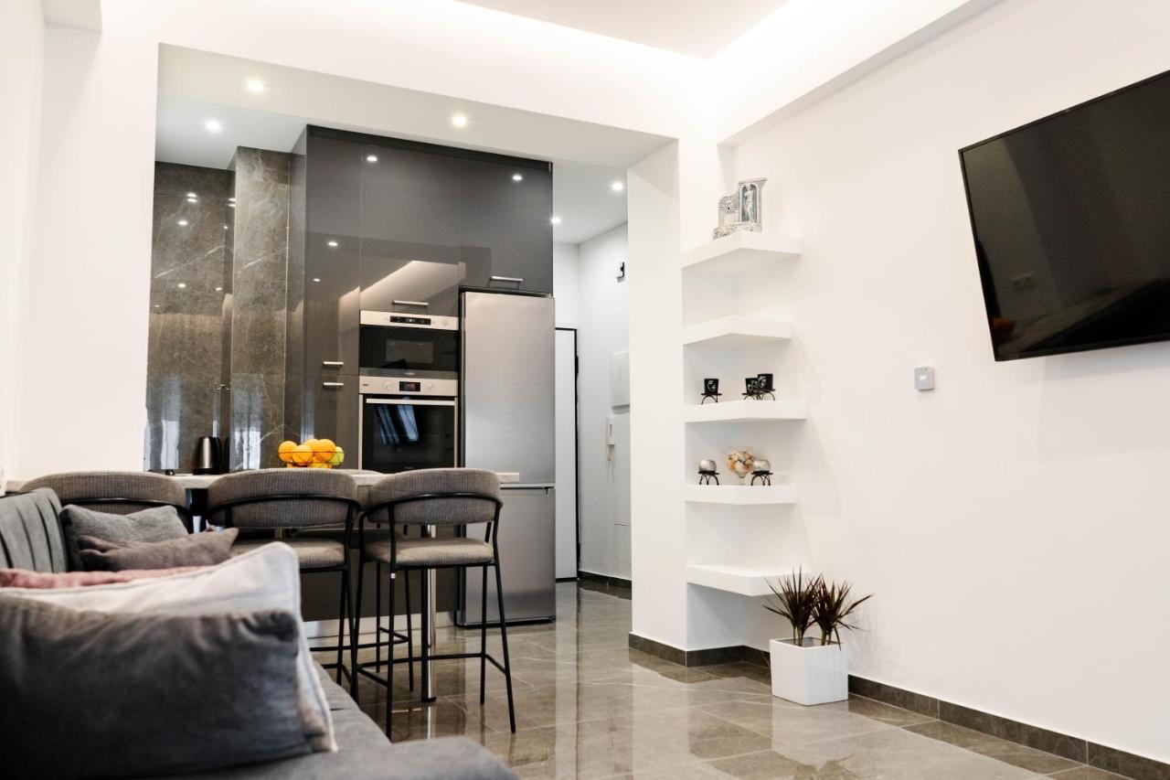 Larissa Railway &Metro Station Apartment أثينا المظهر الخارجي الصورة