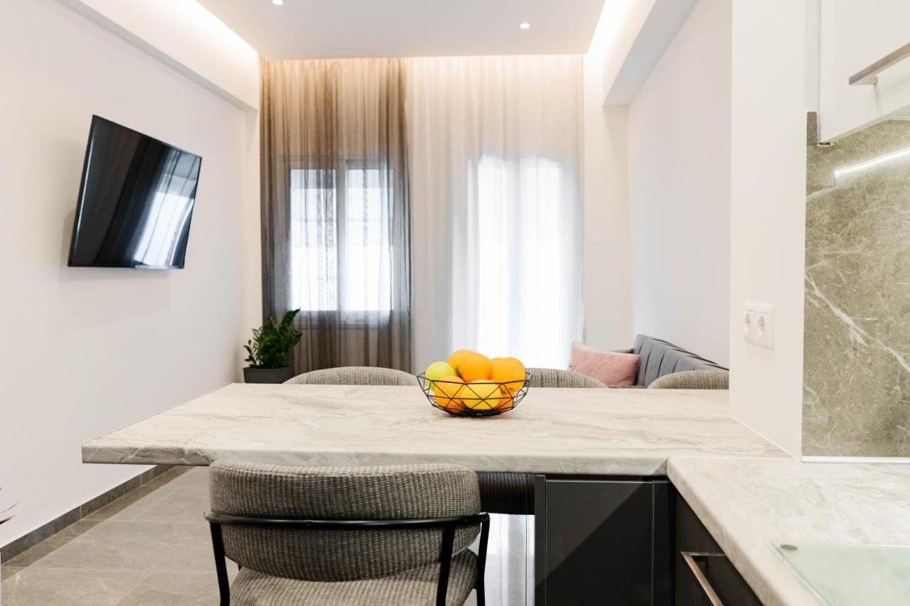 Larissa Railway &Metro Station Apartment أثينا المظهر الخارجي الصورة